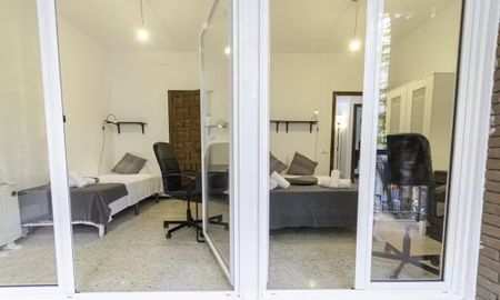 Carrer de Vila i Vilà, Barcelona, Catalonia 08004 - Photo 5