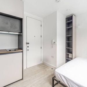 Studio to rent - Photo 2