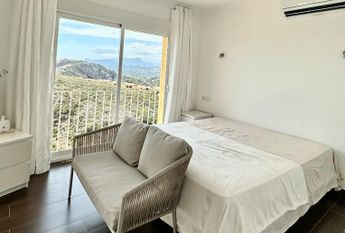 Villa for rent with 4 bedrooms and 3 bathrooms with stunning views