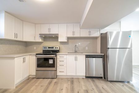 For Lease - 196 Upper Paradise Road Unit# 2, Hamilton, Ontario - Photo 4