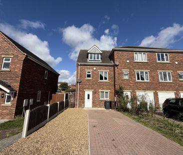 3 bed Town House - To Let - Photo 1