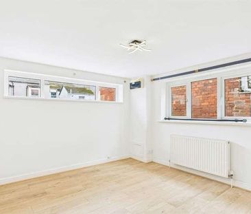 Scarborough Place, Torquay, TQ2 - Photo 1