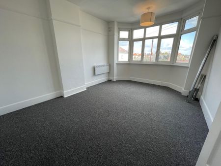 Kimberley Road, Bournemouth - Photo 2