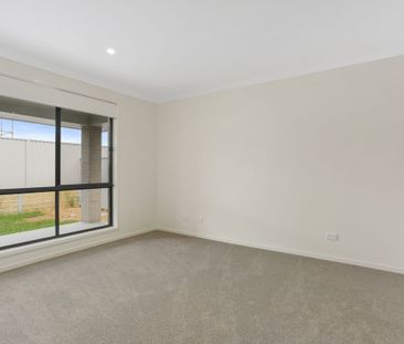 4 Bedroom Family Home - Photo 6