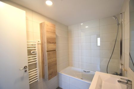 Piso de alquiler en Carrer de Pere Jacas, Barri del Mar - Photo 5