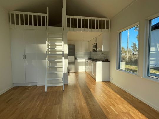 Björnvägen, Skogås - Foto 1