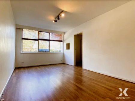 1 Bed, 1 Bath - Photo 2