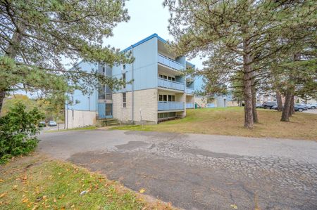 For Lease - 105 Conroy Crescent Unit# 511, Guelph, Ontario - Photo 2