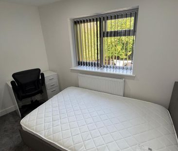 Room 5, Queen Margarets Road, Coventry - Photo 1
