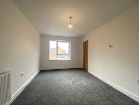 4 bedroom detached house to rent - Photo 4