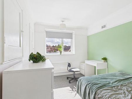 4 bedroom terraced house to rent - Photo 4