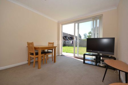 Courts Road, Reading RG6 7DJ - Photo 2