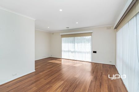 Great Location Neat as a Pin Home - Photo 3