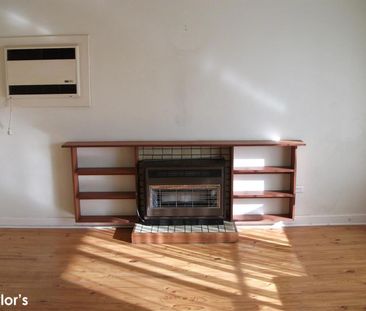 WELL POSITIONED & CLOSE TO AMENITIES! - Photo 2