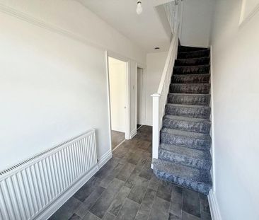 3 bedroom terraced house to rent - Photo 6