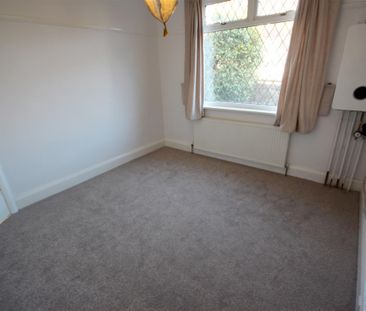 3 Bedroom Bungalow - Detached To Let - Photo 4