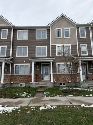 For Lease - 1694 Maple Grove Road, Stittsville - Munster - Richmond, Ontario - Photo 1