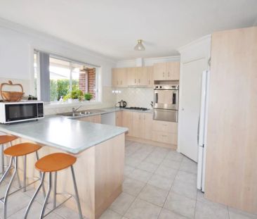 Ideal Family Home - Photo 3