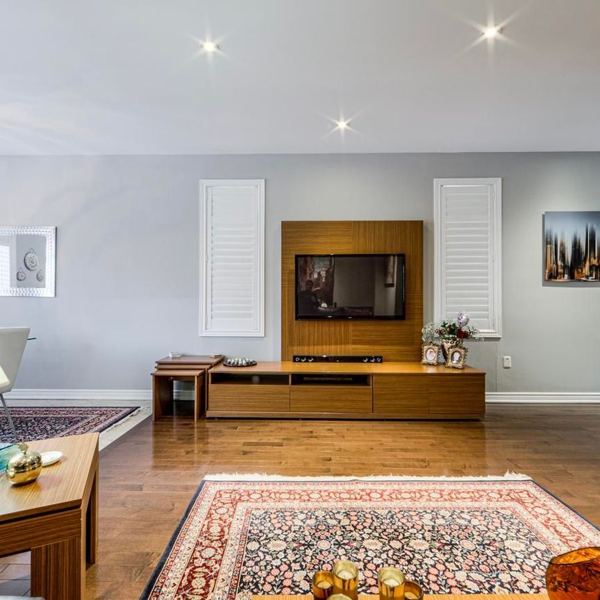 For Lease - 1290 Jezero Crescent, Oakville, Ontario - Photo 1