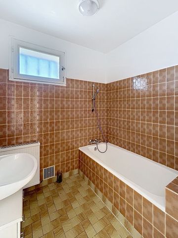 Location Appartement 3 pièces 77m² GAILLAC 81600 - Photo 3
