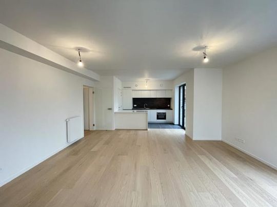 Appartement te huur - Photo 1