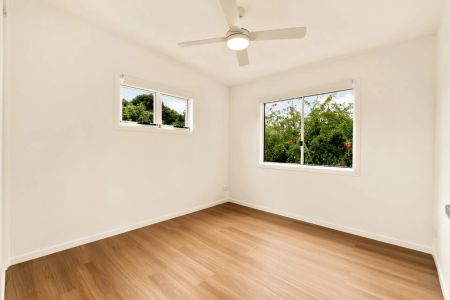 Freshly Renovated Tidy Living in Deagon - Photo 4