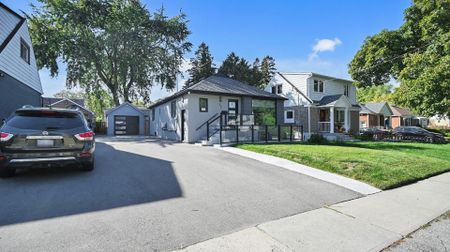 For Lease - 22 Gladsmore Crescent Unit# Upper, Toronto, Ontario - Photo 3