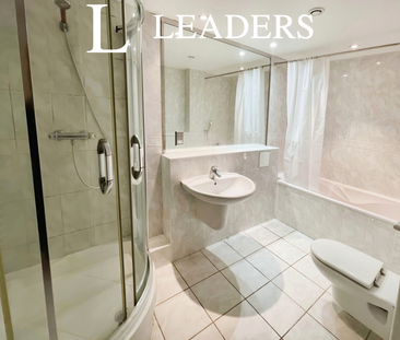 2 bedroom apartment to rent Gloucester Square, Southampton, SO14 - Photo 5