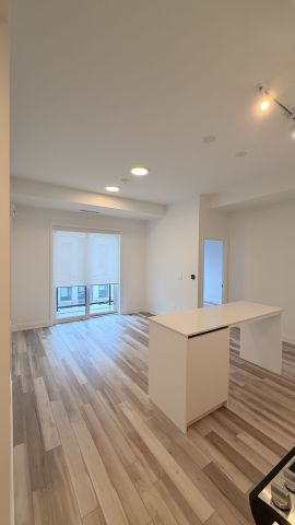 For Lease - 3250 Carding Mill Trail Unit# 523, Oakville, Ontario - Photo 2