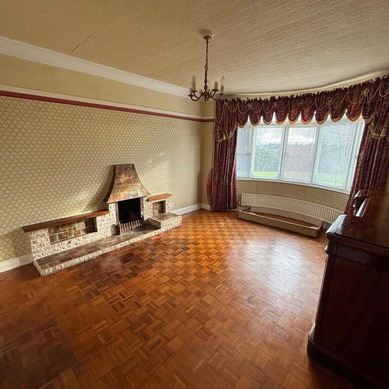 117 Hillsborough Road, Dromore, BT25 1QW - Photo 1