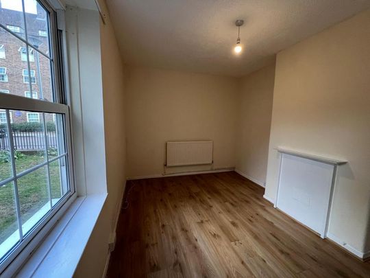3 bedroom flat to rent - Photo 1