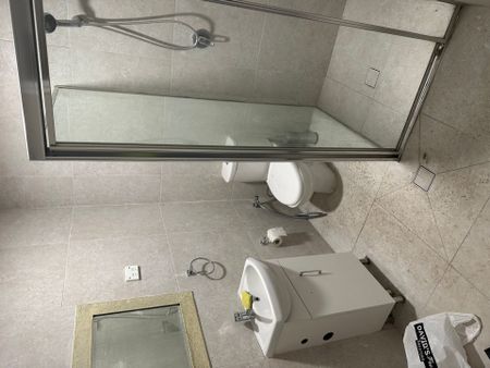 Hurry! This Won't Last Long! - Photo 5