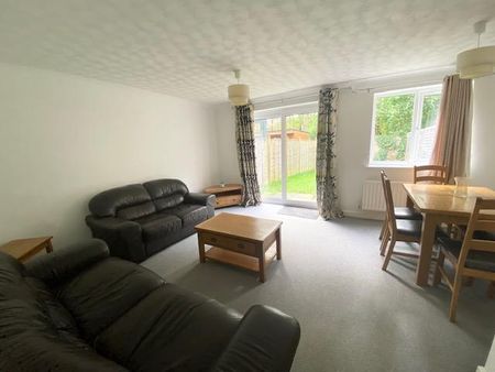 3 bedroom terraced house to rent - Photo 2