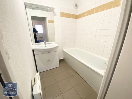 Location Appartement 2 pièces 52m² PECQUENCOURT 59146 - Photo 5