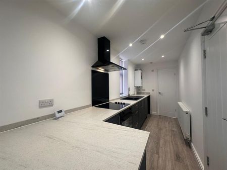 1 bed flat to rent in Queensberry Road, Burnley, BB11 - Photo 5