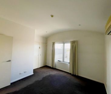 3 Bed, 2 Bath - Photo 6