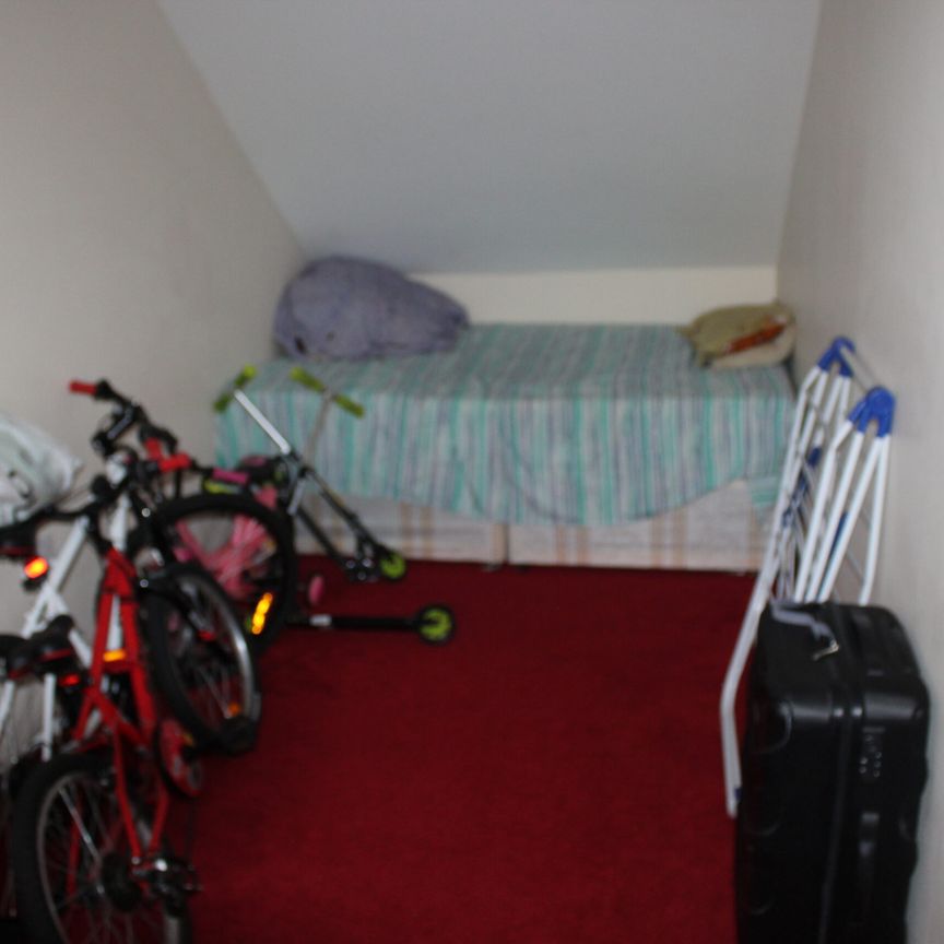 Townsend Road, Southall, Middlesex, UB1 1HA - Photo 1