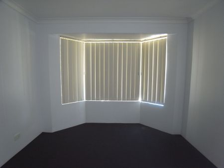 Perfect Family Home - Photo 4