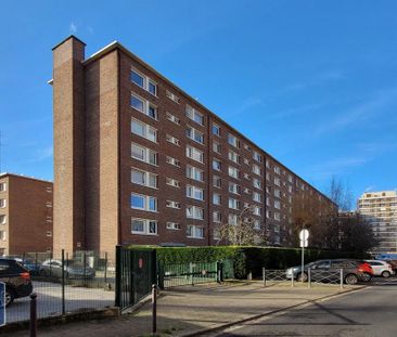 Location Appartement 4 pièces 70m² LILLE 59000 - Photo 2