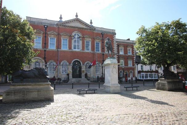 4 bedroom terraced house to rent - Photo 1