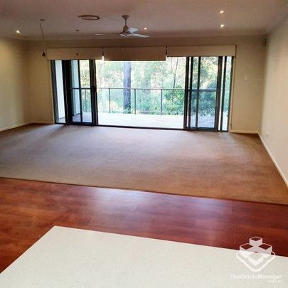 Freestanding villa in boutique complex - Photo 1