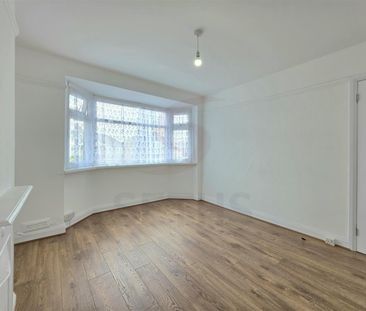 Kerrysdale Avenue, LE4, Leicester - Photo 1