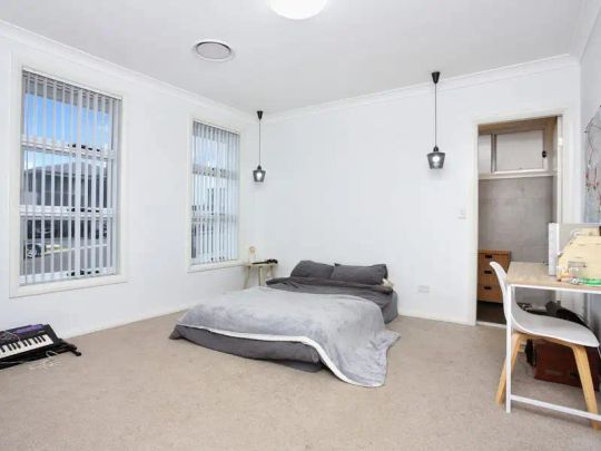 “Stylish Family Home in Campbelltown” - Photo 1