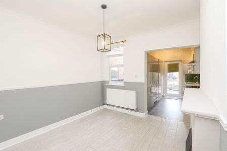 2 bedroom terraced house to rent - Photo 4