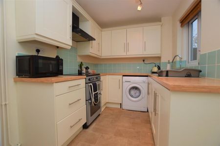 2 bedroom House To Let - Photo 4