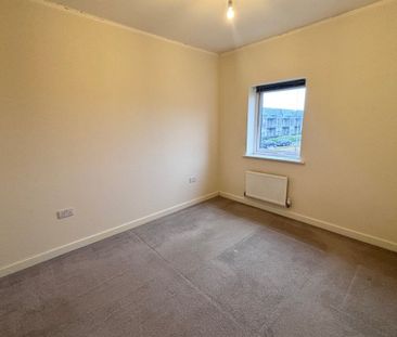 Hawthorn Avenue, HULL - Photo 3