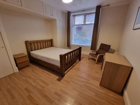 1 Bed Flat, Broomhill Road, AB10 - Photo 3