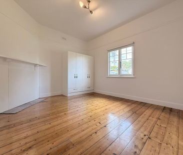 Wonder Family Home In the Oakhill Estate - Photo 2