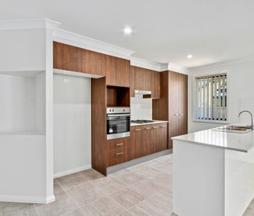 NORTH TAMWORTH- Spacious 4 Bedroom Home with Great Views of Tamworth - Photo 3