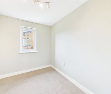 Acorn Drive Emersons Green, Bristol - 3 bedrooms Property for letti... - Photo 5